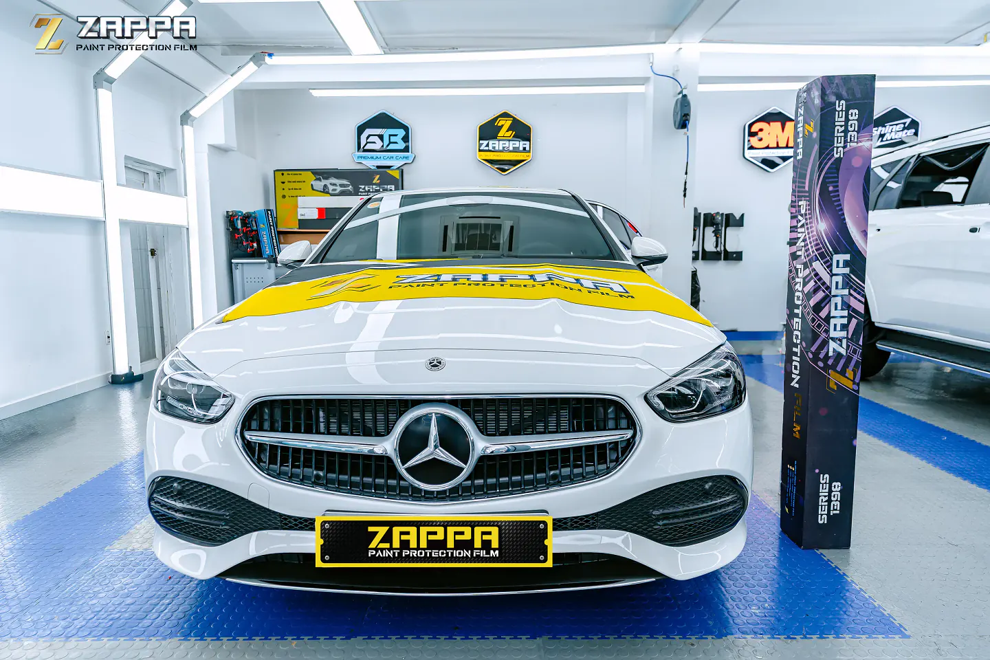 Dự án dán phim xe MERCEDES C200 tại Store Detailing